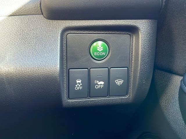 ヴェゼル ハイブリッドＸ　４ＷＤ／寒冷地仕様／シティーブレーキアクティブシステム／リアクティブフォースペダル／クルーズコントロール／社外８インチナビ／フルセグ／ＢＴ／ＣＤ／ＤＶＤ／バックカメラ／パドルシフト（16枚目）