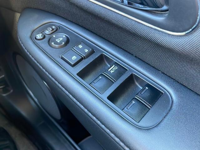 ヴェゼル ハイブリッドＸ　４ＷＤ／寒冷地仕様／シティーブレーキアクティブシステム／リアクティブフォースペダル／クルーズコントロール／社外８インチナビ／フルセグ／ＢＴ／ＣＤ／ＤＶＤ／バックカメラ／パドルシフト（19枚目）