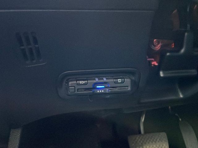 ヴェゼル ハイブリッドＸ　４ＷＤ／寒冷地仕様／シティーブレーキアクティブシステム／リアクティブフォースペダル／クルーズコントロール／社外８インチナビ／フルセグ／ＢＴ／ＣＤ／ＤＶＤ／バックカメラ／パドルシフト（21枚目）