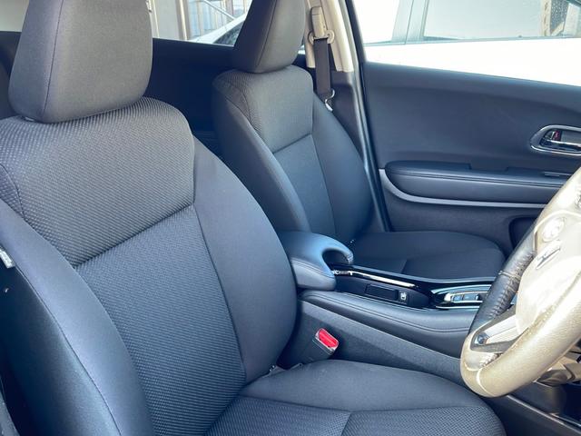 ヴェゼル ハイブリッドＸ　４ＷＤ／寒冷地仕様／シティーブレーキアクティブシステム／リアクティブフォースペダル／クルーズコントロール／社外８インチナビ／フルセグ／ＢＴ／ＣＤ／ＤＶＤ／バックカメラ／パドルシフト（25枚目）