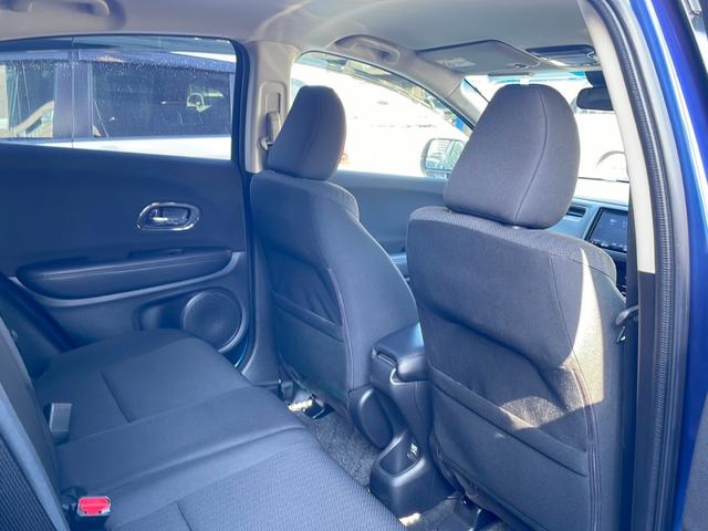 ヴェゼル ハイブリッドＸ　４ＷＤ／寒冷地仕様／シティーブレーキアクティブシステム／リアクティブフォースペダル／クルーズコントロール／社外８インチナビ／フルセグ／ＢＴ／ＣＤ／ＤＶＤ／バックカメラ／パドルシフト（28枚目）