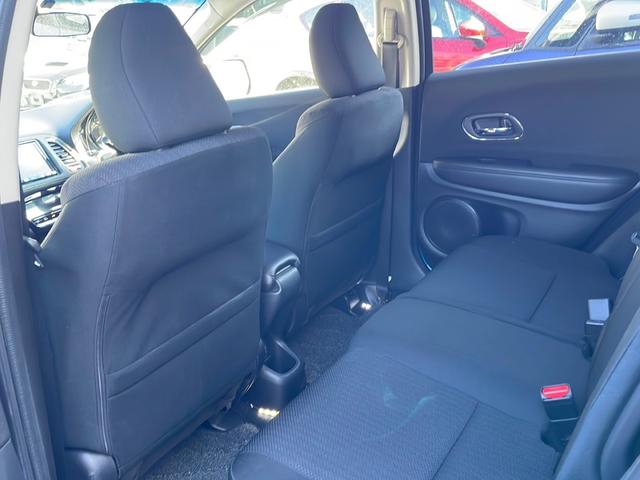 ヴェゼル ハイブリッドＸ　４ＷＤ／寒冷地仕様／シティーブレーキアクティブシステム／リアクティブフォースペダル／クルーズコントロール／社外８インチナビ／フルセグ／ＢＴ／ＣＤ／ＤＶＤ／バックカメラ／パドルシフト（30枚目）