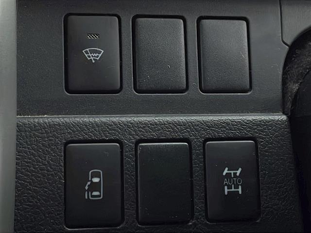 ヴォクシー Ｘ　Ｌエディション　４ＷＤ／禁煙車／寒冷地仕様／社外ナビ／ＢＴ／ＣＤ／ＤＶＤ／ＡＵＸ／ＳＤ／フルセグ／片側パワースライドドア／ステアリングスイッチ／オートエアコン／パワーウィンドウ／フロントデアイサー（32枚目）