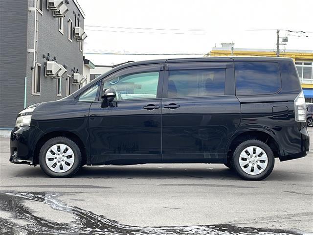 ヴォクシー Ｘ　Ｌエディション　４ＷＤ／禁煙車／寒冷地仕様／社外ナビ／ＢＴ／ＣＤ／ＤＶＤ／ＡＵＸ／ＳＤ／フルセグ／片側パワースライドドア／ステアリングスイッチ／オートエアコン／パワーウィンドウ／フロントデアイサー（41枚目）