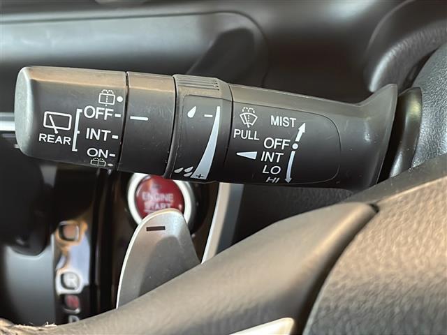 N-BOXカスタム G・ターボLパッケージ 社外ナビ/両側パワースライドドア/Bluetoothオーディオ/キセノンライト/Autoライト/ETC/シートヒーター/パドルシフト/クルーズコントロール/フロアマット/盗難防止(12枚目)