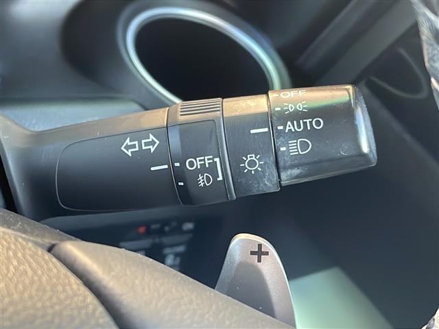 N-BOXカスタム G・ターボLパッケージ 社外ナビ/両側パワースライドドア/Bluetoothオーディオ/キセノンライト/Autoライト/ETC/シートヒーター/パドルシフト/クルーズコントロール/フロアマット/盗難防止(13枚目)