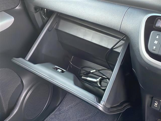 N-BOXカスタム G・ターボLパッケージ 社外ナビ/両側パワースライドドア/Bluetoothオーディオ/キセノンライト/Autoライト/ETC/シートヒーター/パドルシフト/クルーズコントロール/フロアマット/盗難防止(17枚目)