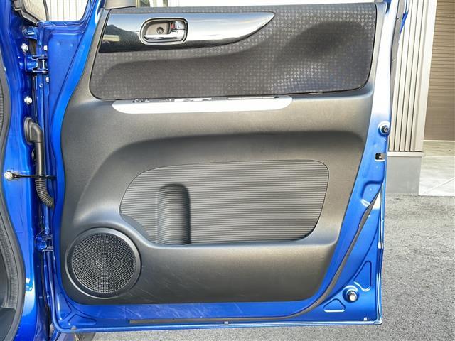 N-BOXカスタム G・ターボLパッケージ 社外ナビ/両側パワースライドドア/Bluetoothオーディオ/キセノンライト/Autoライト/ETC/シートヒーター/パドルシフト/クルーズコントロール/フロアマット/盗難防止(20枚目)