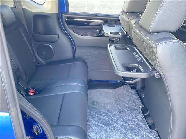 N-BOXカスタム G・ターボLパッケージ 社外ナビ/両側パワースライドドア/Bluetoothオーディオ/キセノンライト/Autoライト/ETC/シートヒーター/パドルシフト/クルーズコントロール/フロアマット/盗難防止(21枚目)