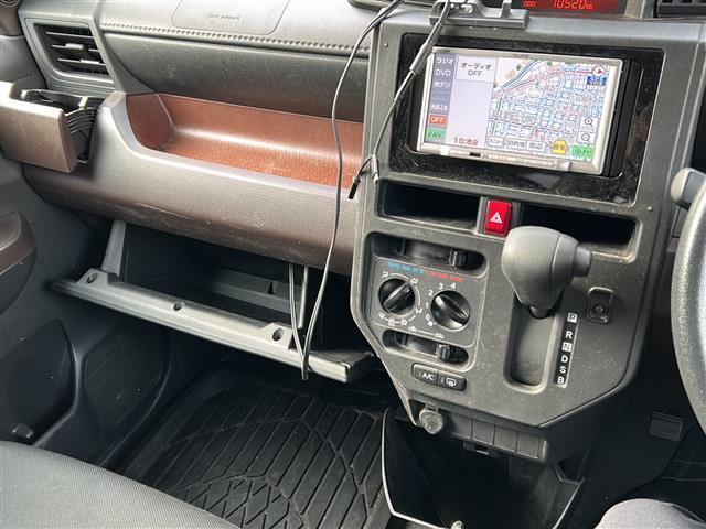 タンク X S 4WD ワンオーナー 純正ナビ・TV パワースライドドア(7枚目)