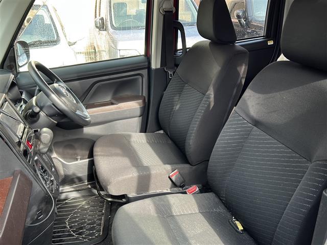 タンク X S 4WD ワンオーナー 純正ナビ・TV パワースライドドア(18枚目)