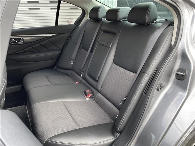 スカイライン 350GT FOUR ハイブリッド 純正ナビ・TV バックカメラ ETC(5枚目)