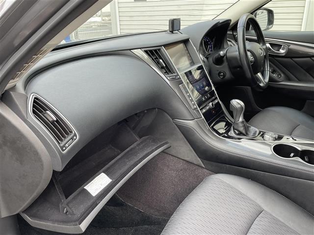 スカイライン 350GT FOUR ハイブリッド 純正ナビ・TV バックカメラ ETC(8枚目)