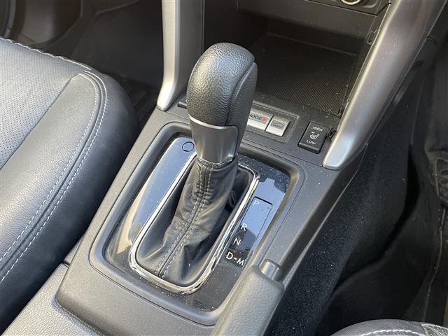 フォレスター 2.0XT アイサイト 社外ナビ・TV バックカメラ ETC(12枚目)