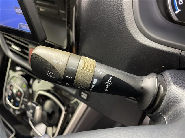 エスクァイア ハイブリッドGi 社外ナビ 後席モニター クルコン Bカメラ(9枚目)