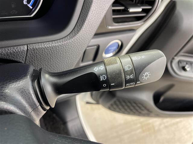 エスクァイア ハイブリッドGi 社外ナビ 後席モニター クルコン Bカメラ(10枚目)