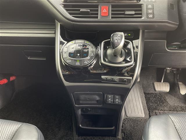 エスクァイア ハイブリッドGi 社外ナビ 後席モニター クルコン Bカメラ(15枚目)