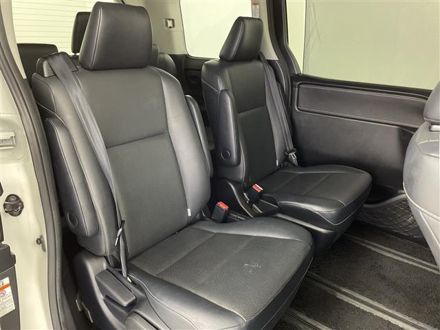 エスクァイア ハイブリッドGi 社外ナビ 後席モニター クルコン Bカメラ(28枚目)