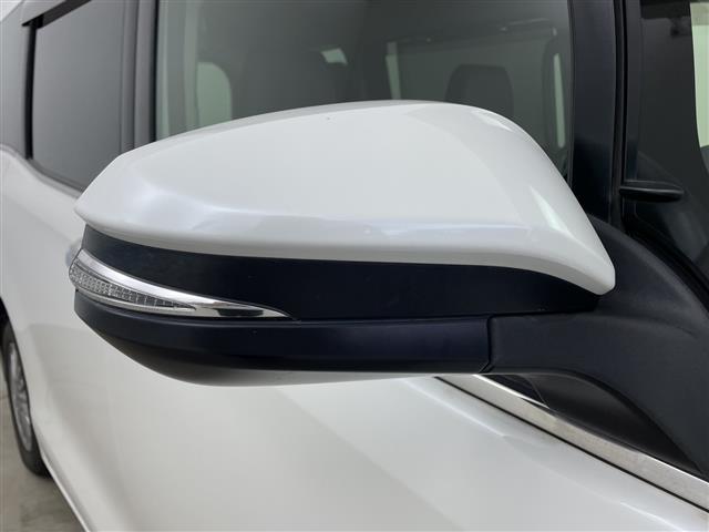 エスクァイア ハイブリッドGi 社外ナビ 後席モニター クルコン Bカメラ(29枚目)