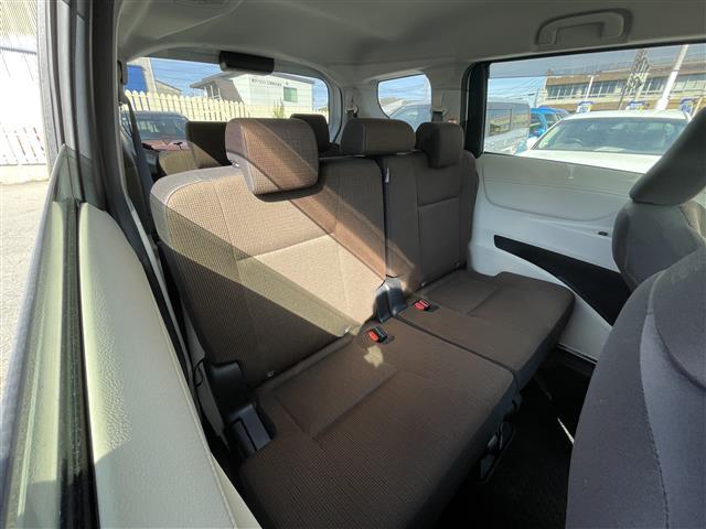 シエンタ ハイブリッドＧ　純正ナビ・パワースライドドア・リアカメラ（10枚目）