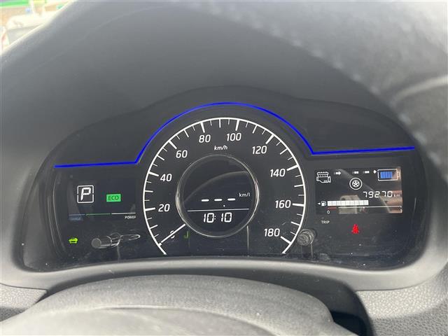 ノート e-パワーオーテック スポーツスペック クルーズコントロール ヒーター付きドアミラー 地デジTV/DVD/CD/Bluetooth(5枚目)