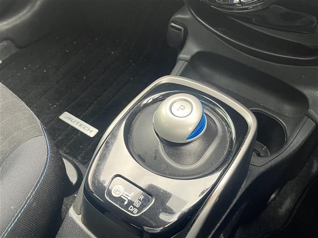 ノート e-パワーオーテック スポーツスペック クルーズコントロール ヒーター付きドアミラー 地デジTV/DVD/CD/Bluetooth(11枚目)