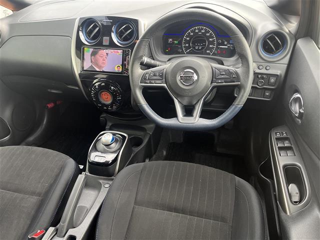 ノート e-パワーオーテック スポーツスペック クルーズコントロール ヒーター付きドアミラー 地デジTV/DVD/CD/Bluetooth(12枚目)