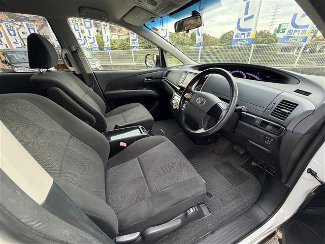 エスティマ アエラス　純正ナビ／Ｂｌｕｅｔｏｏｔｈ／クルーズコントロール／フリップダウンモニター／２列目オットマン／両側パワースライドドア／ビルトインＥＴＣ（17枚目）