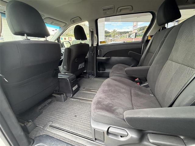 エスティマ アエラス　純正ナビ／Ｂｌｕｅｔｏｏｔｈ／クルーズコントロール／フリップダウンモニター／２列目オットマン／両側パワースライドドア／ビルトインＥＴＣ（24枚目）