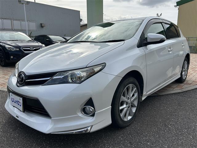 オーリス 150X Sパッケージ プッシュスタート スマートキー Bluetooth接続可 CD、DVD、AM、FM視聴可能(走行時可) 前後ドラレコ ウインカーミラー 本革巻きステアリング キセノンヘッドランプ 純正AW(3枚目)