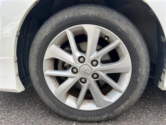 オーリス 150X Sパッケージ プッシュスタート スマートキー Bluetooth接続可 CD、DVD、AM、FM視聴可能(走行時可) 前後ドラレコ ウインカーミラー 本革巻きステアリング キセノンヘッドランプ 純正AW(15枚目)