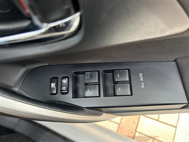 オーリス 150X Sパッケージ プッシュスタート スマートキー Bluetooth接続可 CD、DVD、AM、FM視聴可能(走行時可) 前後ドラレコ ウインカーミラー 本革巻きステアリング キセノンヘッドランプ 純正AW(31枚目)