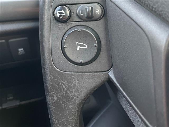 アコードツアラー ２０ＴＬ　インターナビパッケージ　スマートキー　ＣＤ、ＤＶＤ、ＡＭ、ＦＭ視聴可能　ワンセグＴＶ（走行時視聴不可）　バックカメラ　純正フロアマット　純正ＡＷ　本革巻きステアリング　キセノンヘッドランプ　ウインカーミラー（31枚目）