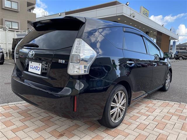 プリウスアルファ G チューン ブラック プッシュスタート スペアキー ワンセグTV(走行時視聴可) CD、DVD、AM、FM視聴可 Bluetooth接続可 バックカメラ ハーフレザーシート 本革巻きステアリング(6枚目)