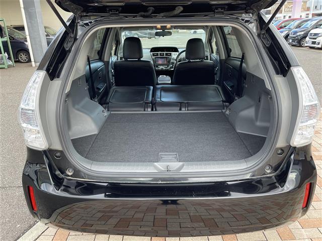 プリウスアルファ G チューン ブラック プッシュスタート スペアキー ワンセグTV(走行時視聴可) CD、DVD、AM、FM視聴可 Bluetooth接続可 バックカメラ ハーフレザーシート 本革巻きステアリング(19枚目)