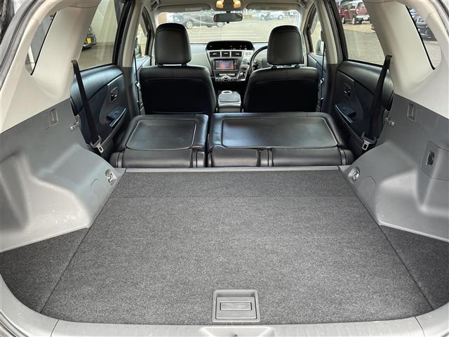 プリウスアルファ G チューン ブラック プッシュスタート スペアキー ワンセグTV(走行時視聴可) CD、DVD、AM、FM視聴可 Bluetooth接続可 バックカメラ ハーフレザーシート 本革巻きステアリング(20枚目)