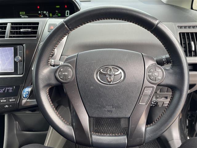 プリウスアルファ G チューン ブラック プッシュスタート スペアキー ワンセグTV(走行時視聴可) CD、DVD、AM、FM視聴可 Bluetooth接続可 バックカメラ ハーフレザーシート 本革巻きステアリング(24枚目)