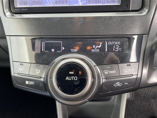 プリウスアルファ G チューン ブラック プッシュスタート スペアキー ワンセグTV(走行時視聴可) CD、DVD、AM、FM視聴可 Bluetooth接続可 バックカメラ ハーフレザーシート 本革巻きステアリング(27枚目)