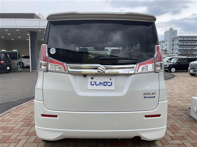 ソリオ ハイブリッドＭＸ　バックカメラ　プッシュスタート　スマートキー　アイドリングストップ　社外ナビ　ＣＤ、ＡＭ、ＦＭ視聴可能　シートヒーター　純正ＡＷ（5枚目）