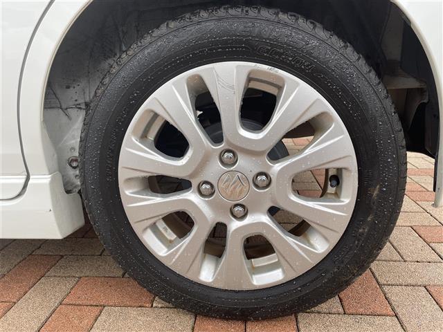 ソリオ ハイブリッドＭＸ　バックカメラ　プッシュスタート　スマートキー　アイドリングストップ　社外ナビ　ＣＤ、ＡＭ、ＦＭ視聴可能　シートヒーター　純正ＡＷ（9枚目）