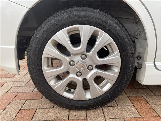 ソリオ ハイブリッドＭＸ　バックカメラ　プッシュスタート　スマートキー　アイドリングストップ　社外ナビ　ＣＤ、ＡＭ、ＦＭ視聴可能　シートヒーター　純正ＡＷ（11枚目）