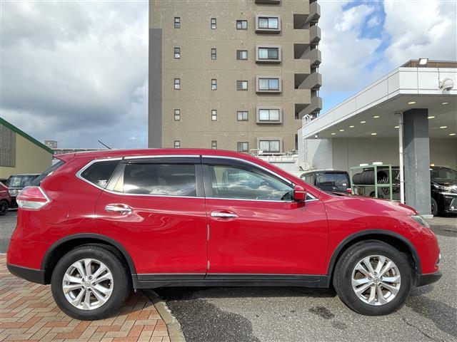 エクストレイル ２０Ｘ　エマージェンシーブレーキパッケージ　プッシュスタート　ワンセグＴＶ（走行時視聴不可）　Ｂｌｕｅｔｏｏｔｈ接続可　ＣＤ、ＤＶＤ、ＡＭ、ＦＭ視聴可　全方位カメラ　ドラレコ　シートヒーター（Ｄ席Ｎ席）　オートバックドア　ウインカーミラー（7枚目）