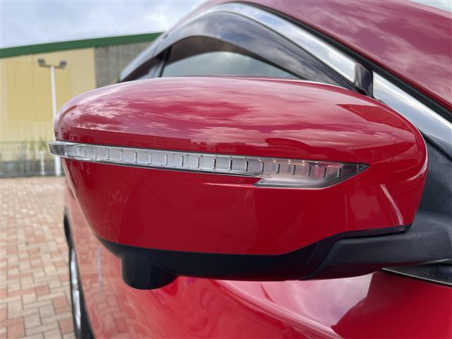 エクストレイル ２０Ｘ　エマージェンシーブレーキパッケージ　プッシュスタート　ワンセグＴＶ（走行時視聴不可）　Ｂｌｕｅｔｏｏｔｈ接続可　ＣＤ、ＤＶＤ、ＡＭ、ＦＭ視聴可　全方位カメラ　ドラレコ　シートヒーター（Ｄ席Ｎ席）　オートバックドア　ウインカーミラー（9枚目）