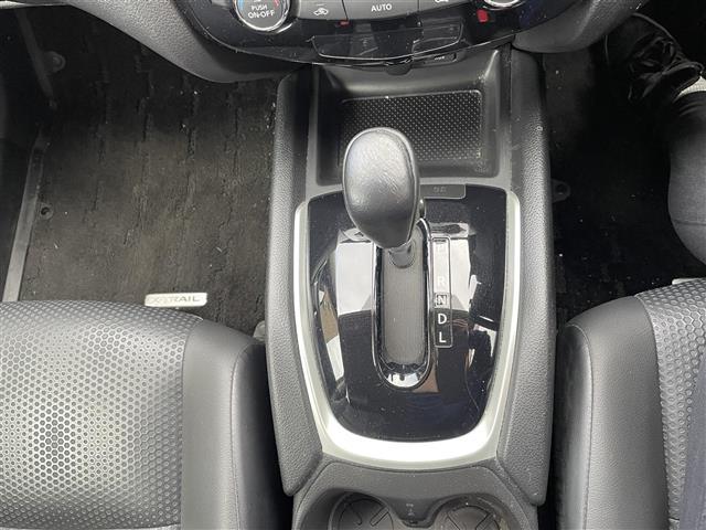 エクストレイル ２０Ｘ　エマージェンシーブレーキパッケージ　プッシュスタート　ワンセグＴＶ（走行時視聴不可）　Ｂｌｕｅｔｏｏｔｈ接続可　ＣＤ、ＤＶＤ、ＡＭ、ＦＭ視聴可　全方位カメラ　ドラレコ　シートヒーター（Ｄ席Ｎ席）　オートバックドア　ウインカーミラー（24枚目）