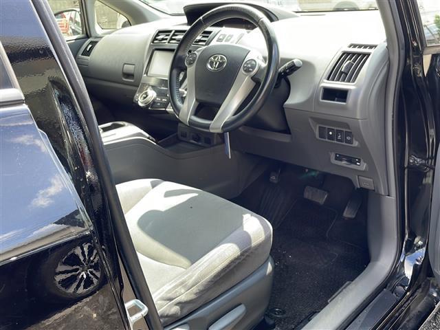 プリウスアルファ Sツーリングセレクション(19枚目)