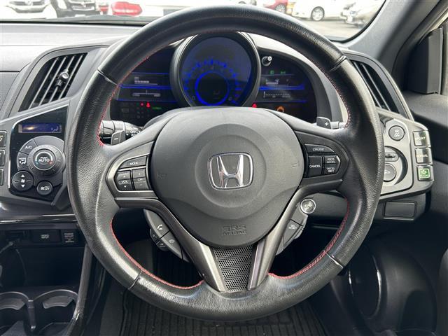 CR-Z αマスターレーベル 純正ナビ フルセグTV バックカメラ クルーズコントロール パドルシフト ECON 横滑り防止装置 ハーフレザーシート 純正17インチAW オートライト フォグランプ ETC スマートキー(4枚目)