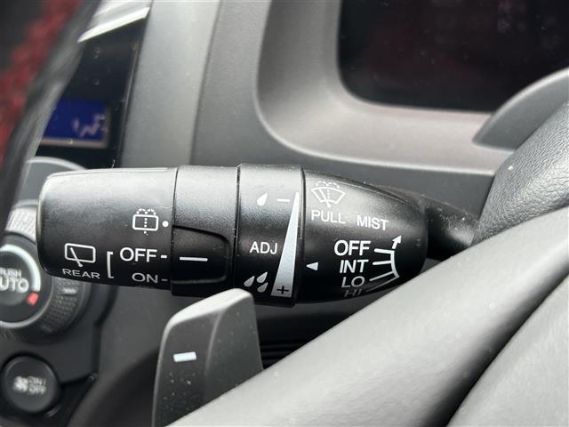 CR-Z αマスターレーベル 純正ナビ フルセグTV バックカメラ クルーズコントロール パドルシフト ECON 横滑り防止装置 ハーフレザーシート 純正17インチAW オートライト フォグランプ ETC スマートキー(22枚目)