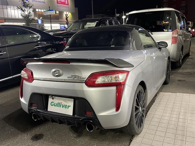 コペン ローブ　純正ナビ　フルセグＴＶ　ＤＶＤ再生　Ｂｌｕｅｔｏｏｔｈ接続　　バックカメラ　純正フロアマット　プッシュスタート　スマーコキー　アイドリングストップ　横滑り防止　　ＥＴＣ　ＬＥＤヘッドライト（4枚目）