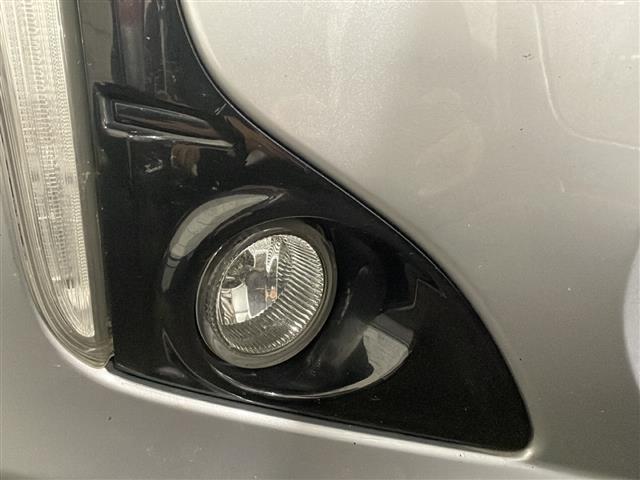 コペン ローブ　純正ナビ　フルセグＴＶ　ＤＶＤ再生　Ｂｌｕｅｔｏｏｔｈ接続　　バックカメラ　純正フロアマット　プッシュスタート　スマーコキー　アイドリングストップ　横滑り防止　　ＥＴＣ　ＬＥＤヘッドライト（5枚目）