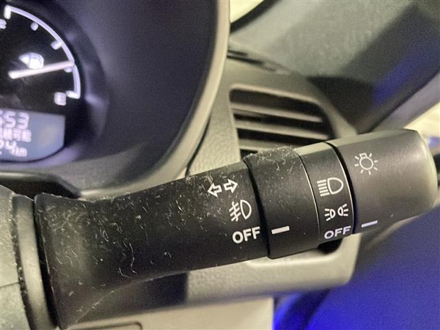 コペン ローブ　純正ナビ　フルセグＴＶ　ＤＶＤ再生　Ｂｌｕｅｔｏｏｔｈ接続　　バックカメラ　純正フロアマット　プッシュスタート　スマーコキー　アイドリングストップ　横滑り防止　　ＥＴＣ　ＬＥＤヘッドライト（24枚目）